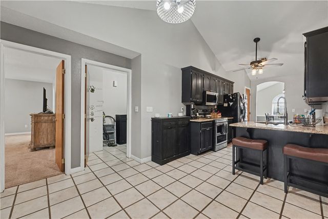 910 Raintree Court, Siloam Springs, AR 72761