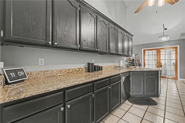 910 Raintree Court, Siloam Springs, AR 72761