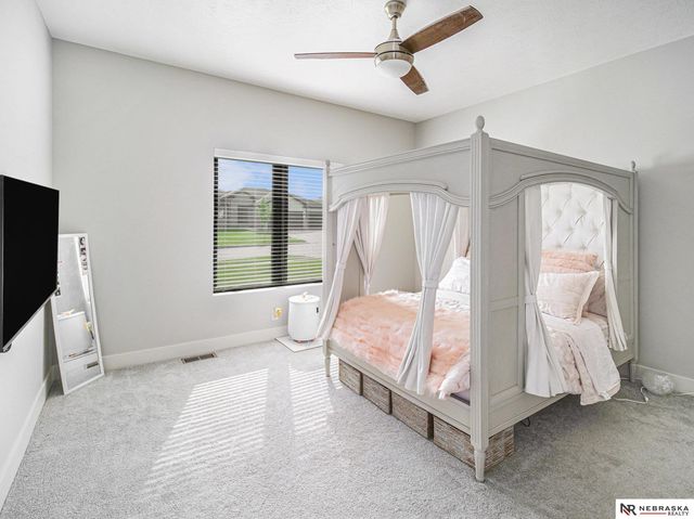 1113 Annabel Avenue, Hickman, NE 68372