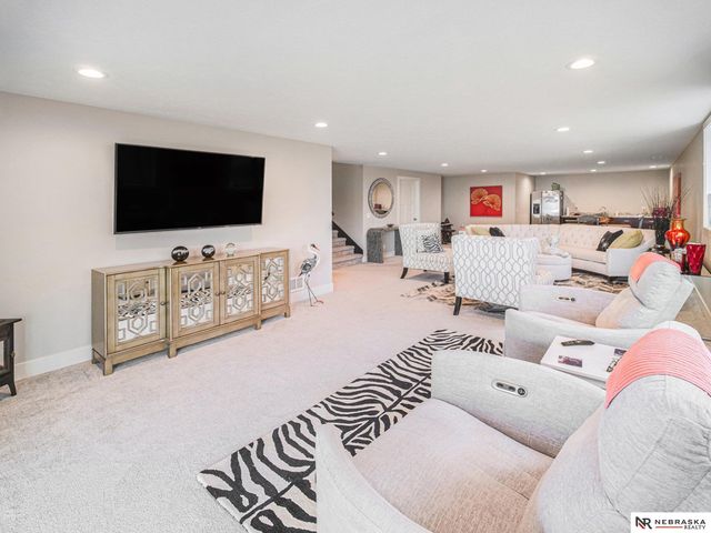 1113 Annabel Avenue, Hickman, NE 68372