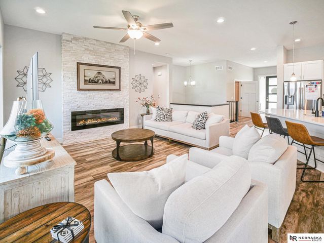 1113 Annabel Avenue, Hickman, NE 68372