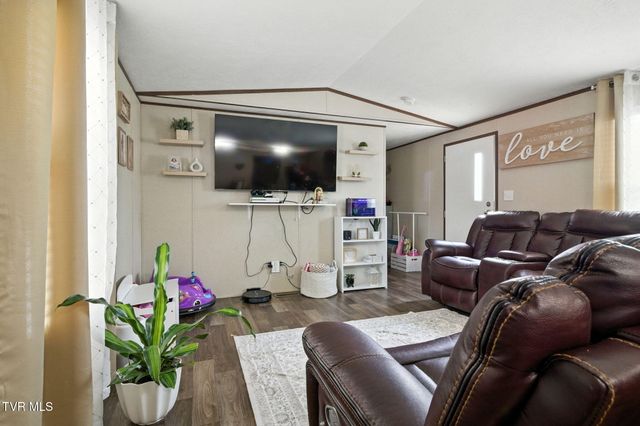 365 Roaming Drive, Chuckey, TN 37641