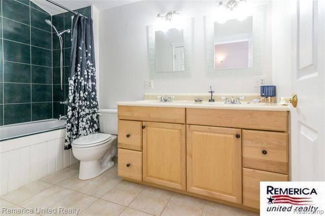 9852 Southlawn Circle, Jerome, MI 49249