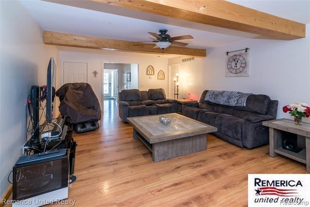 9852 Southlawn Circle, Jerome, MI 49249