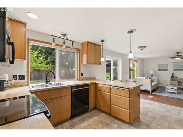 3015 Ne 181ST Ave, Vancouver, WA 98682