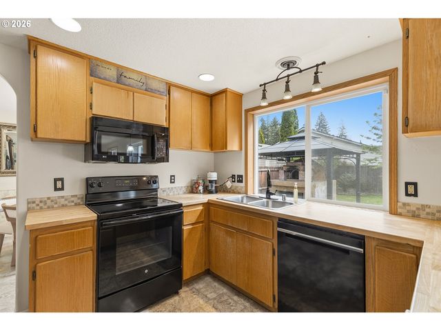 3015 Ne 181ST Ave, Vancouver, WA 98682