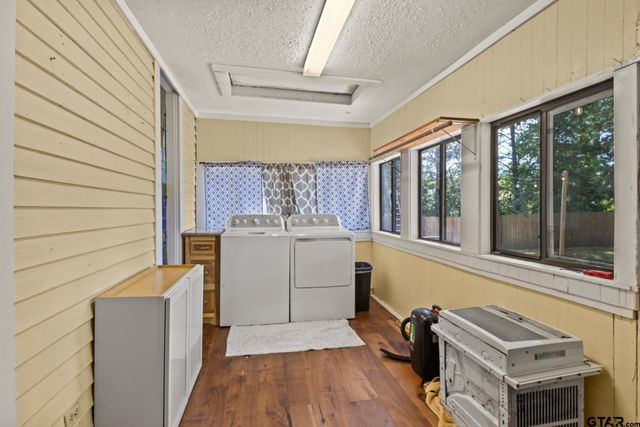 304 Holbrook, Mt Vernon, TX 75457