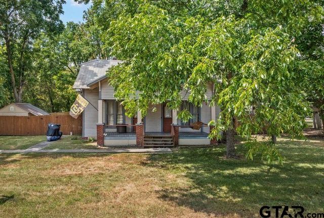 304 Holbrook, Mt Vernon, TX 75457