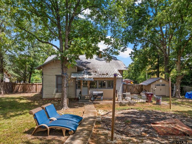 304 Holbrook, Mt Vernon, TX 75457