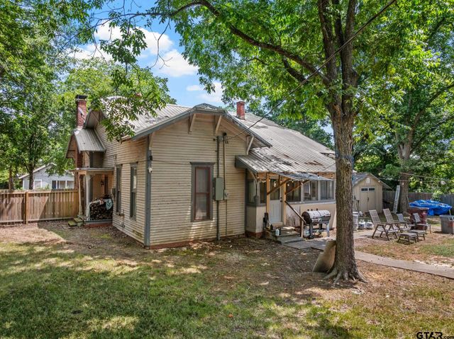 304 Holbrook, Mt Vernon, TX 75457