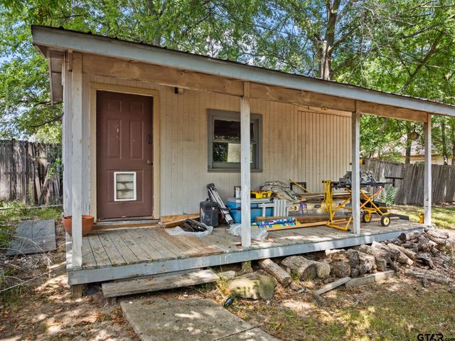 304 Holbrook, Mt Vernon, TX 75457