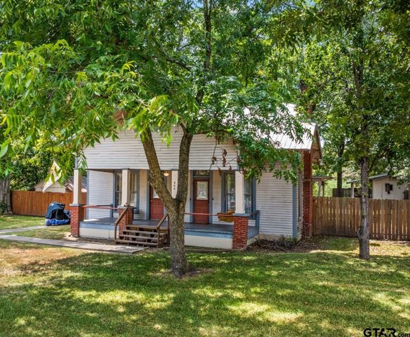 304 Holbrook, Mt Vernon, TX 75457