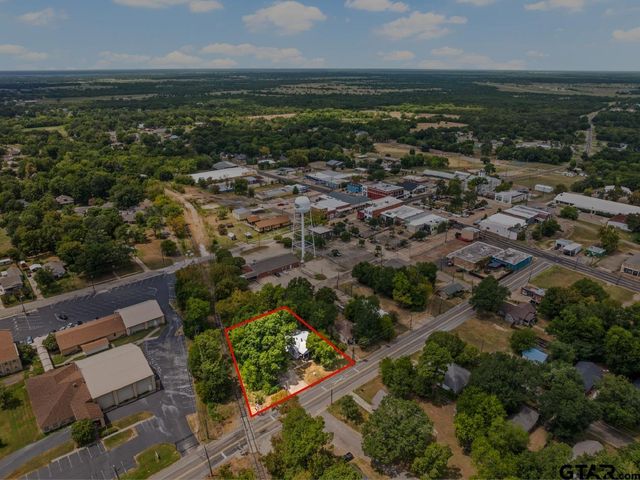 304 Holbrook, Mt Vernon, TX 75457