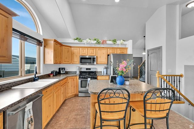 5585 S 6950 W, Hooper, UT 84315