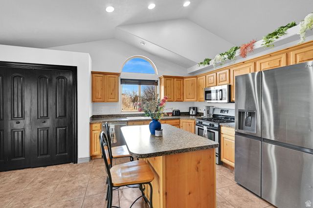 5585 S 6950 W, Hooper, UT 84315