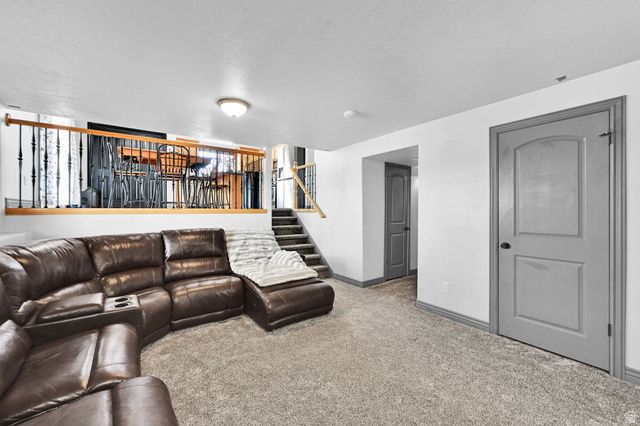 5585 S 6950 W, Hooper, UT 84315