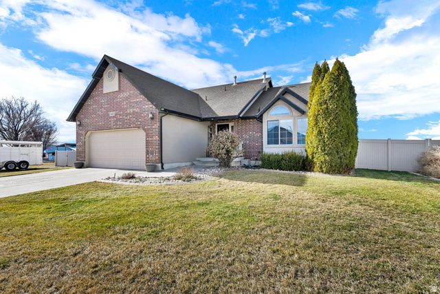 5585 S 6950 W, Hooper, UT 84315