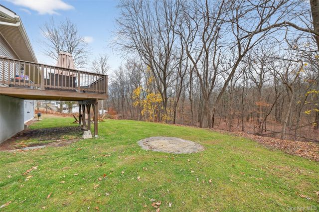 8 Ridge Road, Wallkill, NY 12589