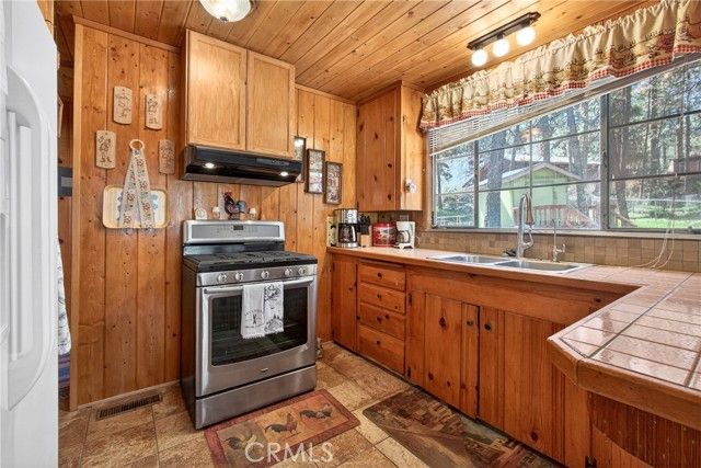 5806 Victorville, Wrightwood, CA 92397