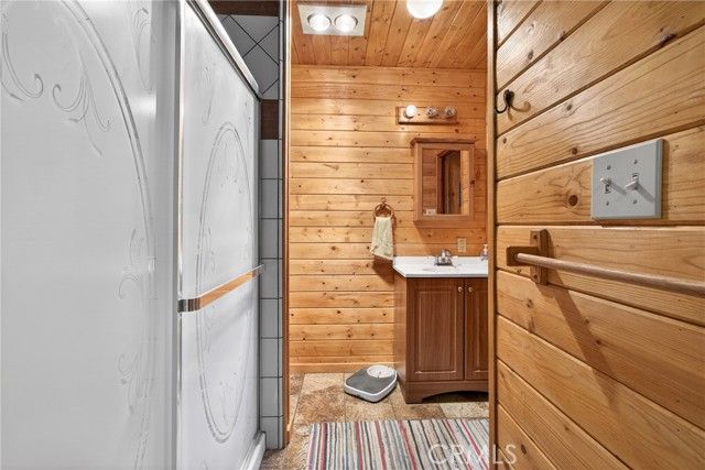 5806 Victorville, Wrightwood, CA 92397