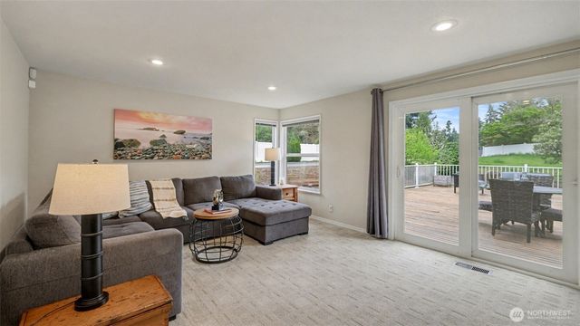 19832 156th Avenue NE, Woodinville, WA 98072