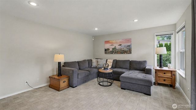 19832 156th Avenue NE, Woodinville, WA 98072