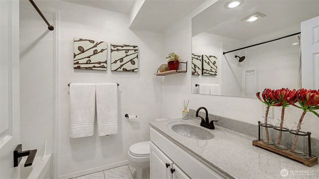 19832 156th Avenue NE, Woodinville, WA 98072