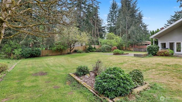 19832 156th Avenue NE, Woodinville, WA 98072