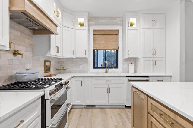 4190 Crockett Pointe, Jasper, TN 37347