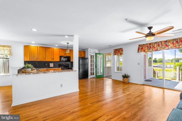 12 BOAT YARD RD, Chesapeake City, MD 21915
