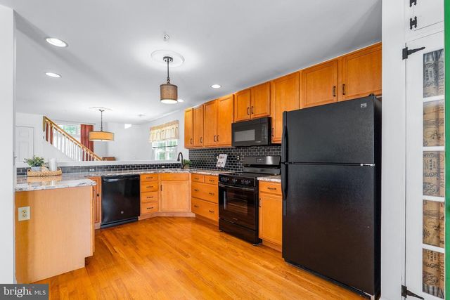 12 BOAT YARD RD, Chesapeake City, MD 21915