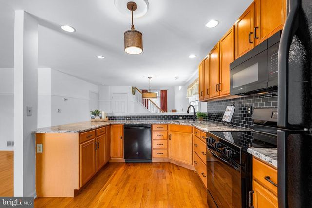 12 BOAT YARD RD, Chesapeake City, MD 21915