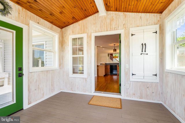 12 BOAT YARD RD, Chesapeake City, MD 21915