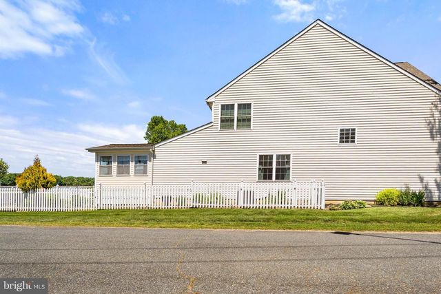 12 BOAT YARD RD, Chesapeake City, MD 21915