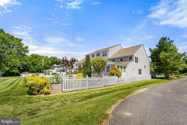 12 BOAT YARD RD, Chesapeake City, MD 21915