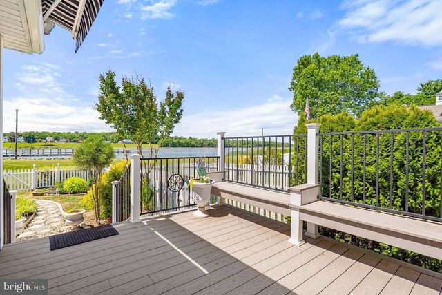 12 BOAT YARD RD, Chesapeake City, MD 21915