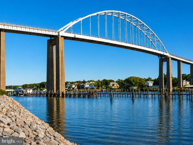 12 BOAT YARD RD, Chesapeake City, MD 21915