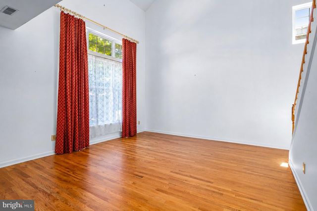 12 BOAT YARD RD, Chesapeake City, MD 21915