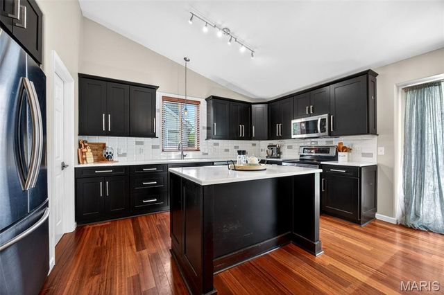 1603 Broadsword Lane, Lake St Louis, MO 63367