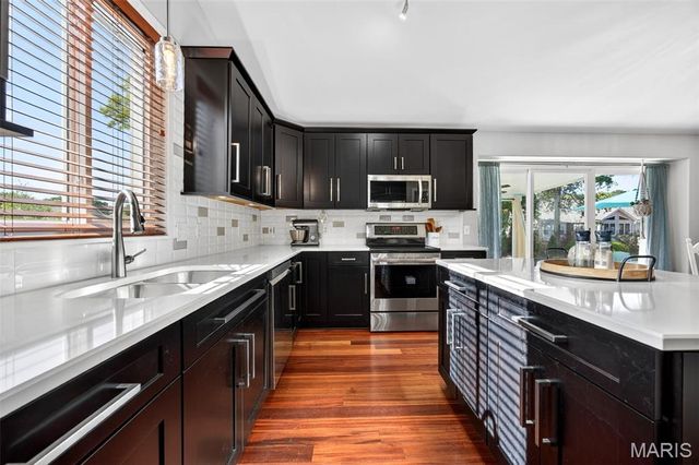 1603 Broadsword Lane, Lake St Louis, MO 63367