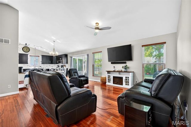 1603 Broadsword Lane, Lake St Louis, MO 63367