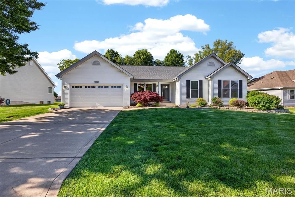 1603 Broadsword Lane, Lake St Louis, MO 63367