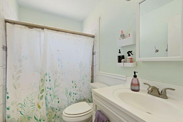 13643 Pinto Ln, Lodi, CA 95240