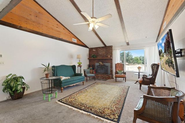 13643 Pinto Ln, Lodi, CA 95240