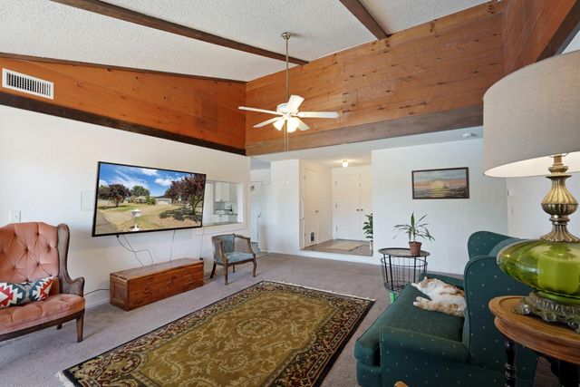 13643 Pinto Ln, Lodi, CA 95240