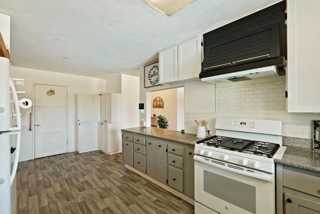 13643 Pinto Ln, Lodi, CA 95240