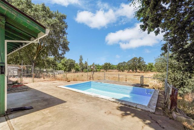 13643 Pinto Ln, Lodi, CA 95240