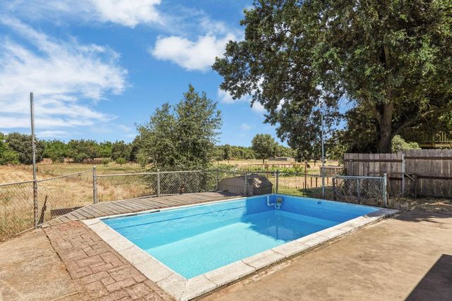 13643 Pinto Ln, Lodi, CA 95240