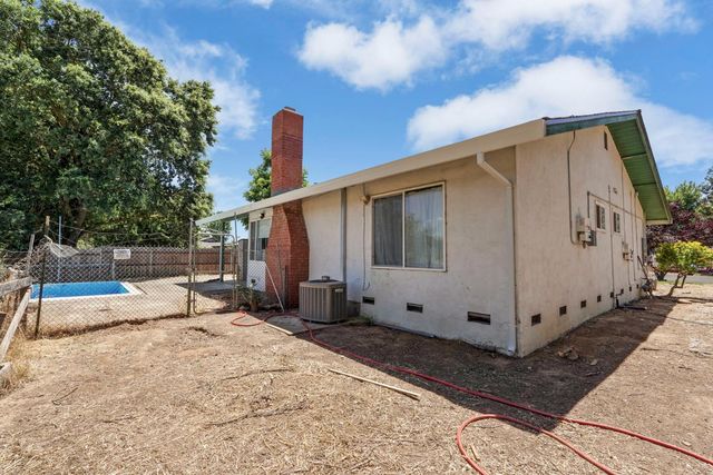 13643 Pinto Ln, Lodi, CA 95240