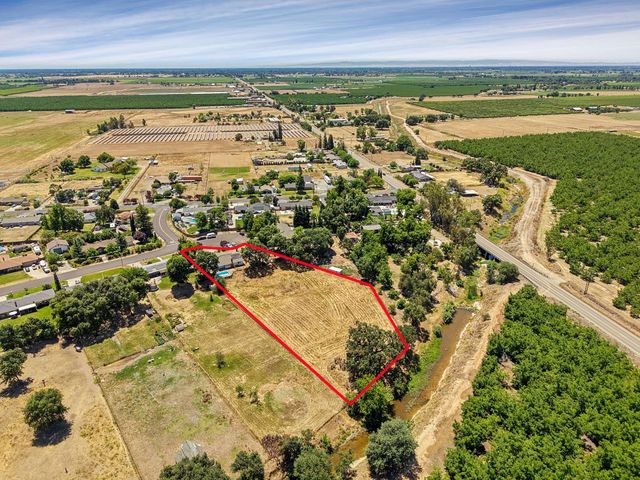 13643 Pinto Ln, Lodi, CA 95240